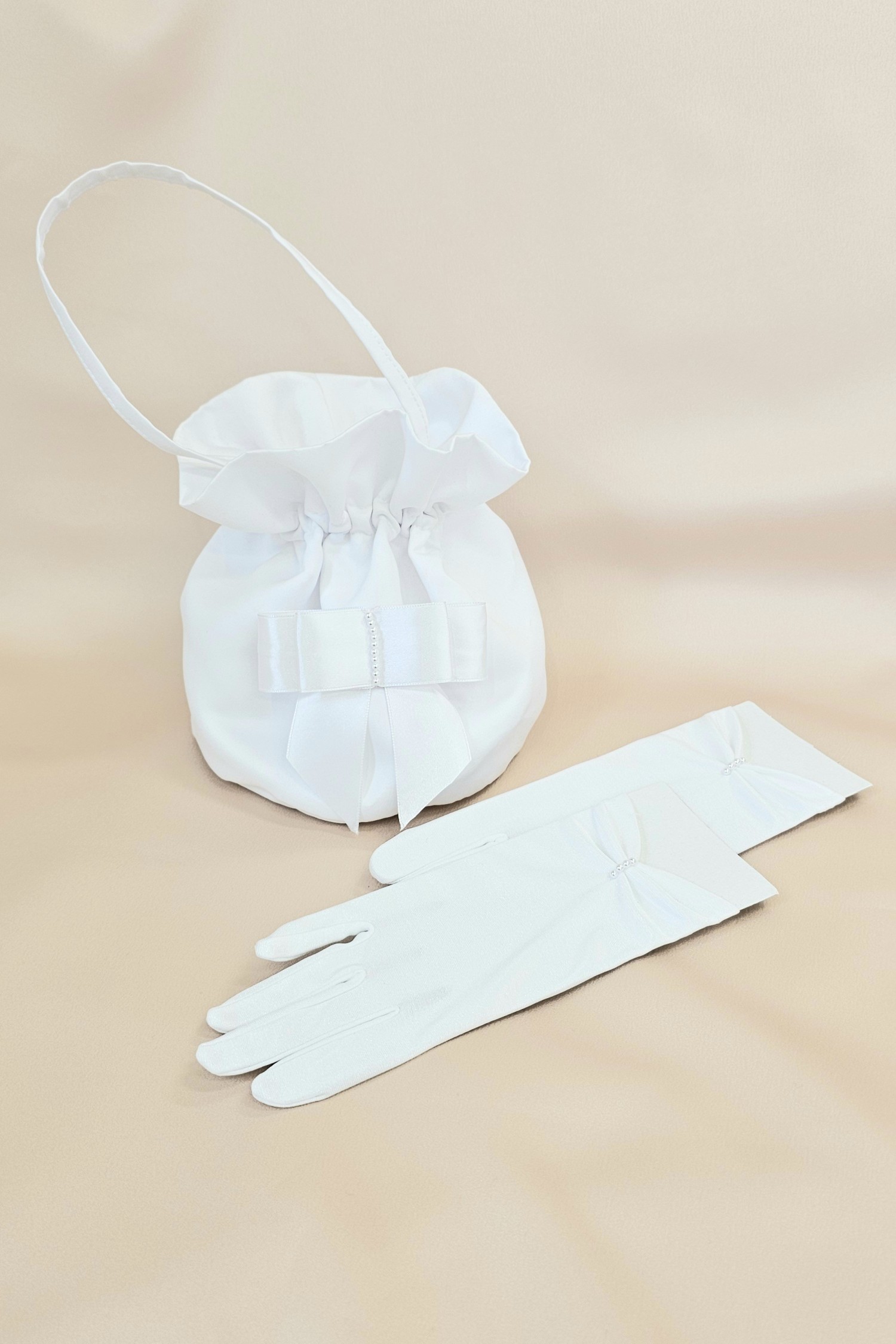 Woreczek komunijny i rękawiczki